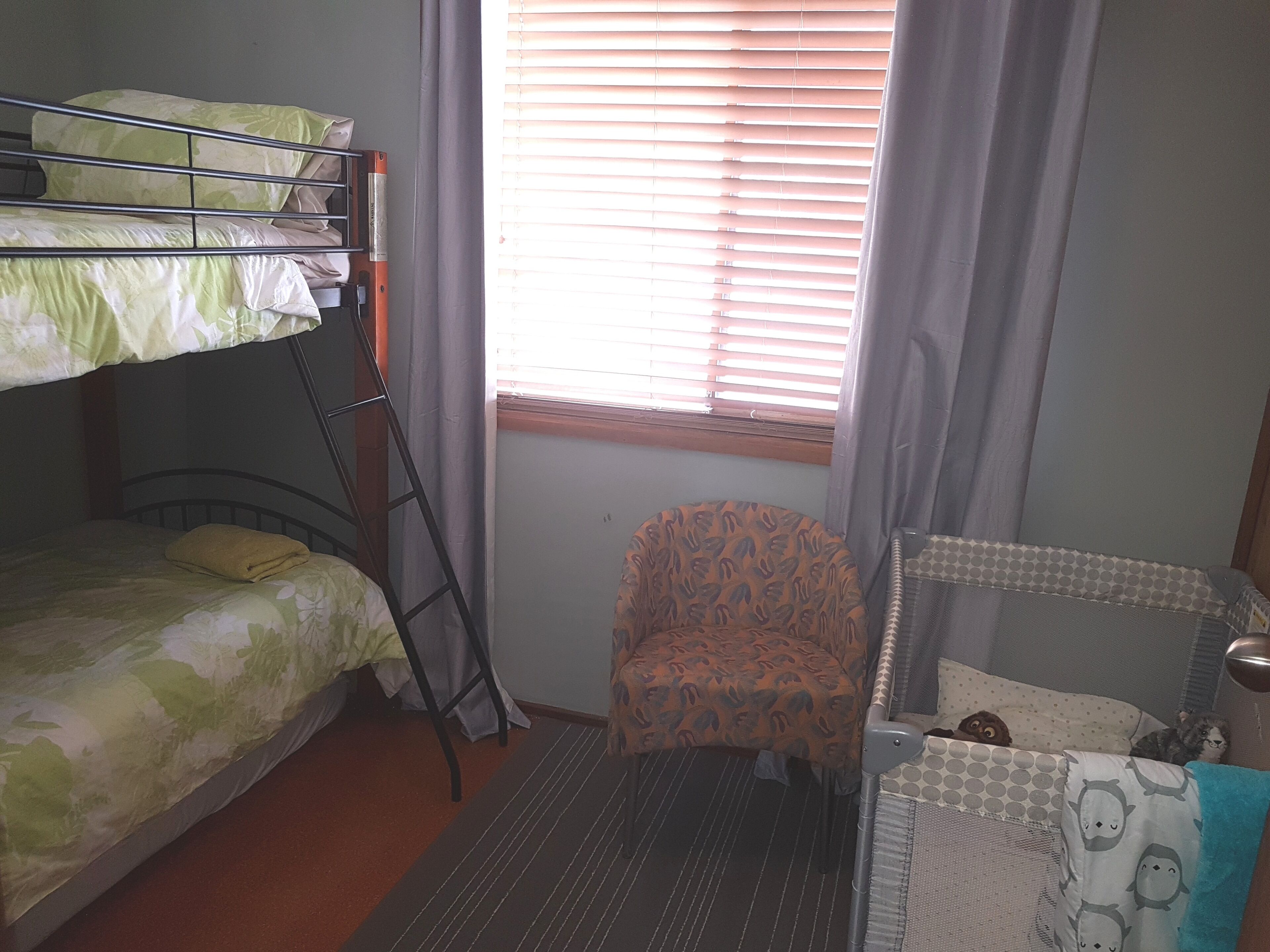 The Tardis2 - Huge Leafy Balcony BBQ — image 11