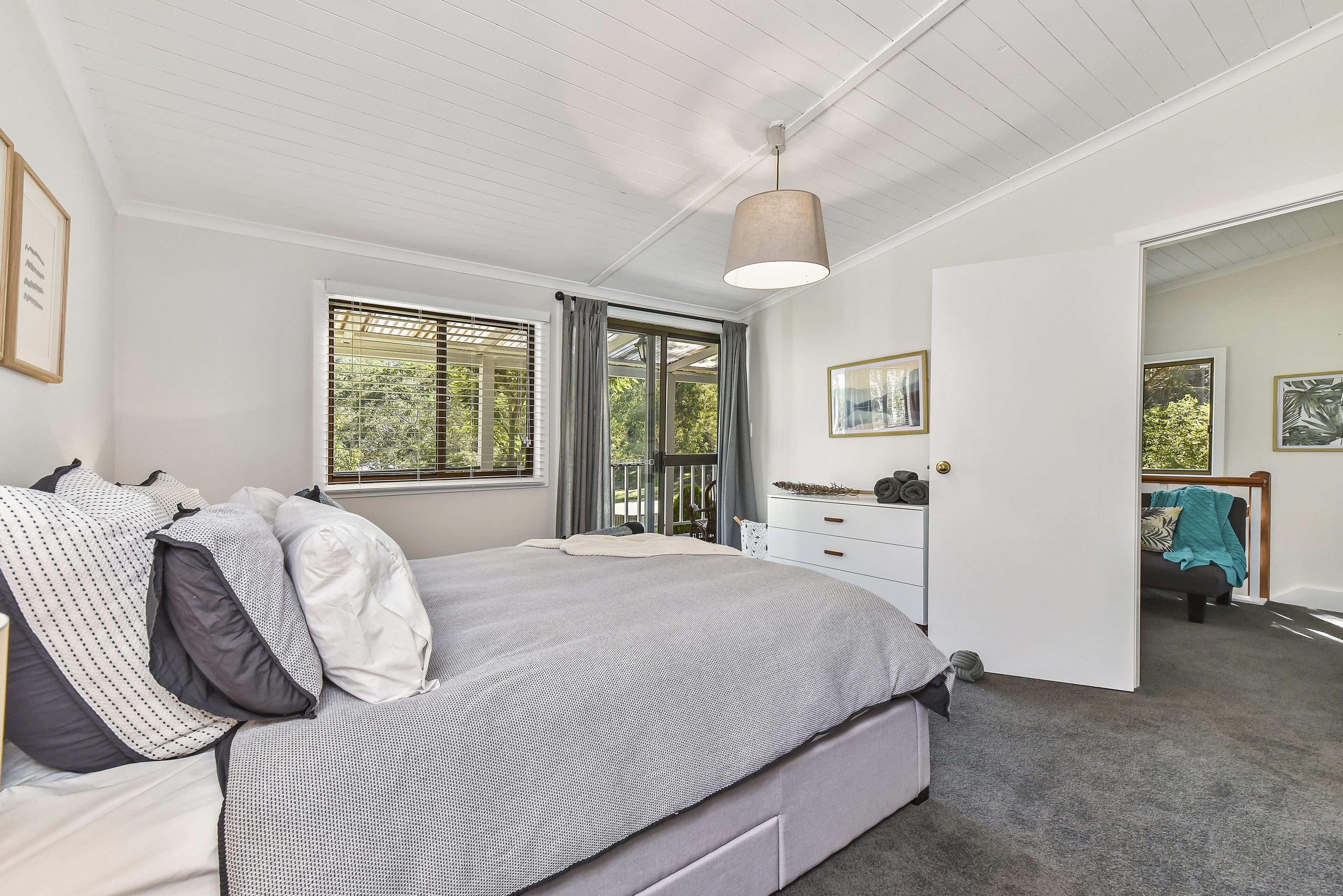 Luxury self-contained homestead and a farm full of beauty and adventure — image 15