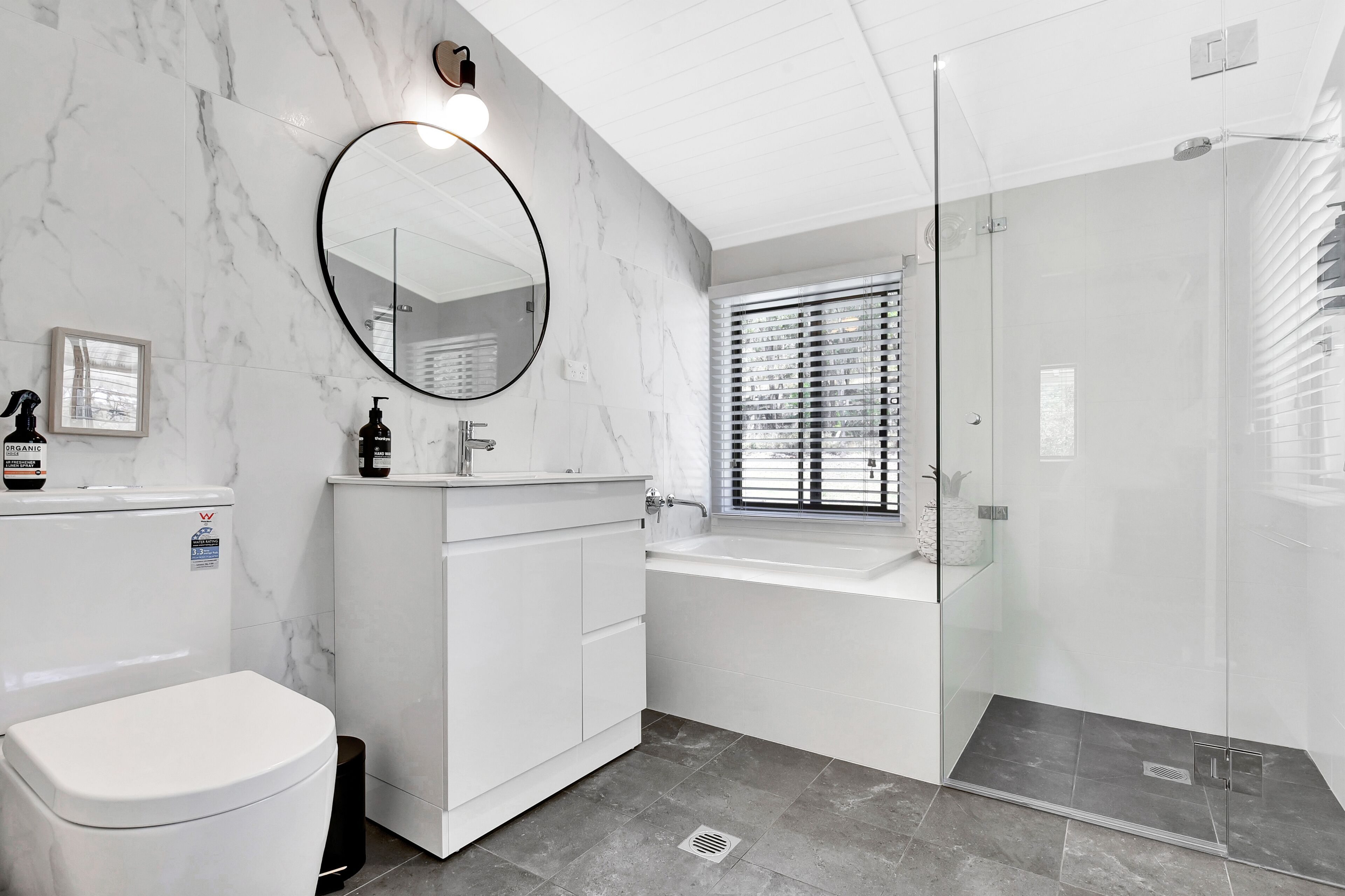 Luxury self-contained homestead and a farm full of beauty and adventure — image 16