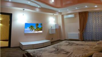 2 bedrooms, iron/ironing board, free WiFi