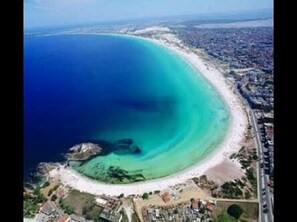 Beach nearby - EXCELLENT 3-BEDROOM HOUSE IN A GATED COMMUNITY ON THE BEACH (Cabo Frio)