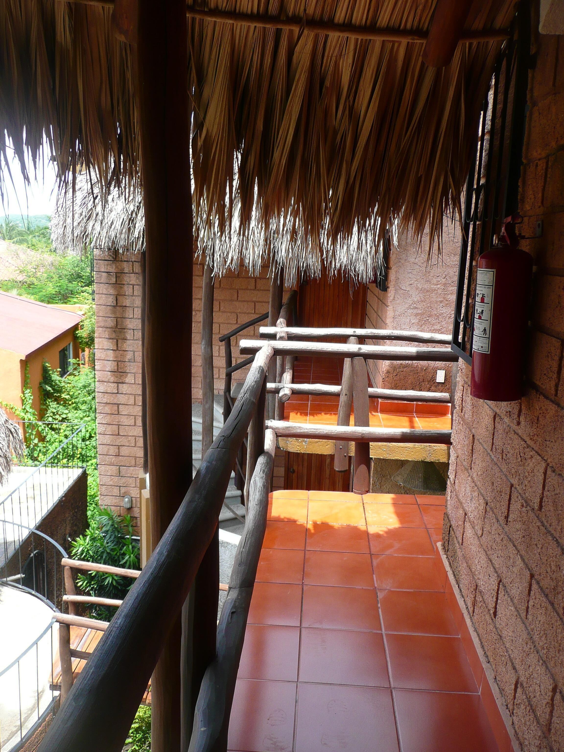 Comfort and privacy a short walk from Playa La Ropa