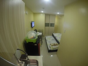 1 bedroom, iron/ironing board, free WiFi, bed sheets