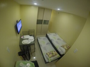 1 غرفة نوم ومكواة/لوح كي وواي فاي مجانًا وملاءات أسرّة