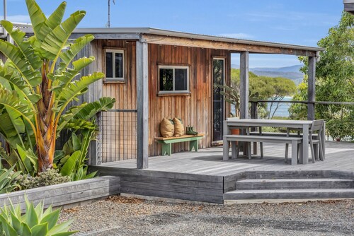 On Point - (3 bedroom house with Panoramic Views) 5+ nights