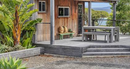 On Point - (3 bedroom house with Panoramic Views) 5+ nights