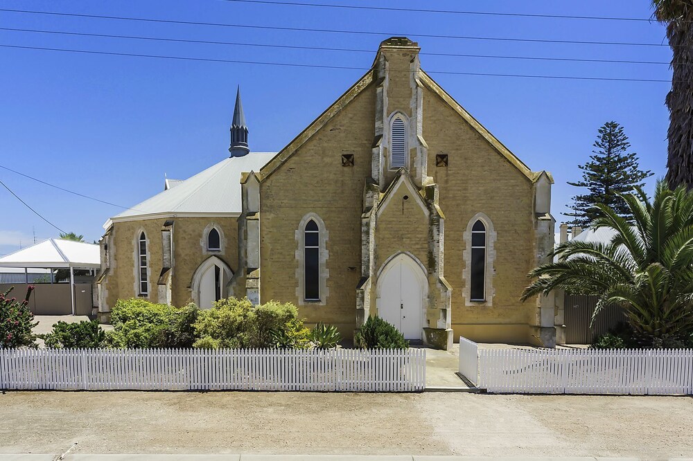 Wallaroo Church Holiday House