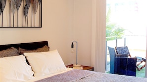 3 bedrooms, desk, soundproofing, iron/ironing board