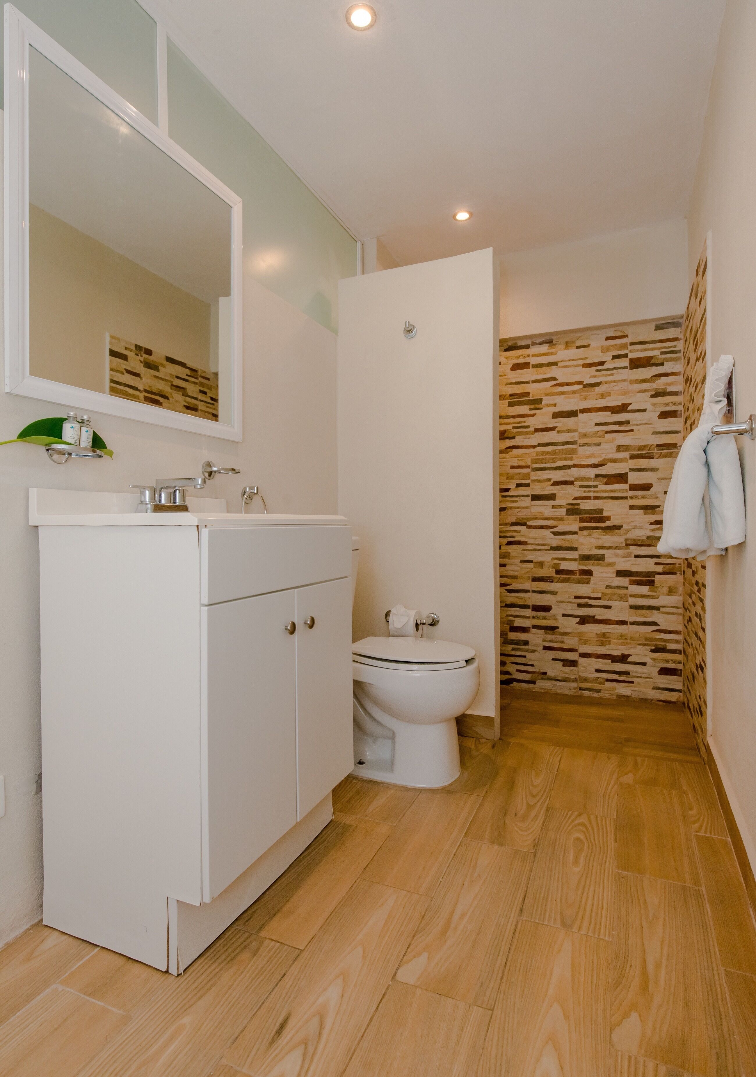 Studio Vacation Rental at 5mn from Mamitas Beach, new, wifi, cable, beautiful