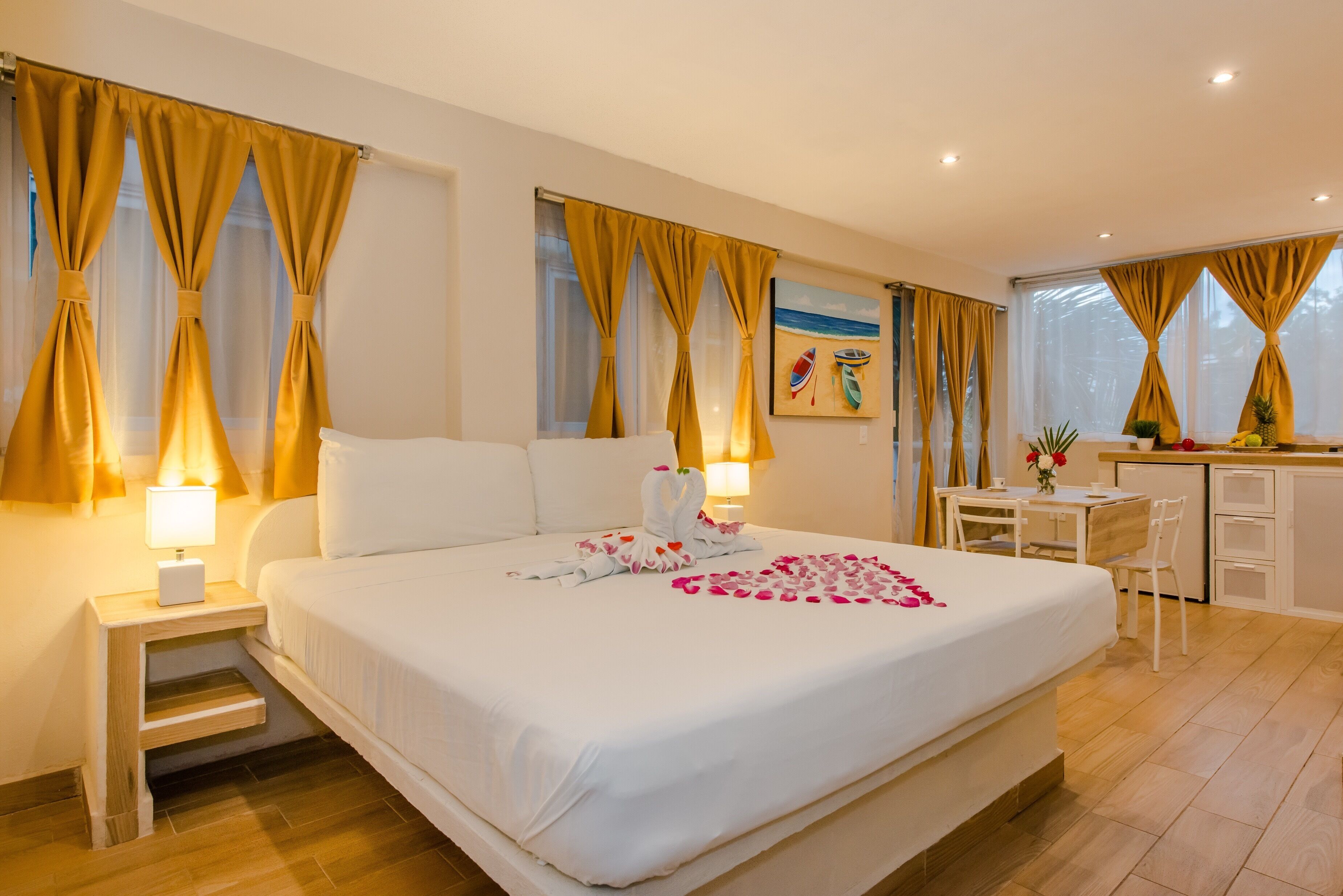 Studio Vacation Rental at 5mn from Mamitas Beach, new, wifi, cable, beautiful