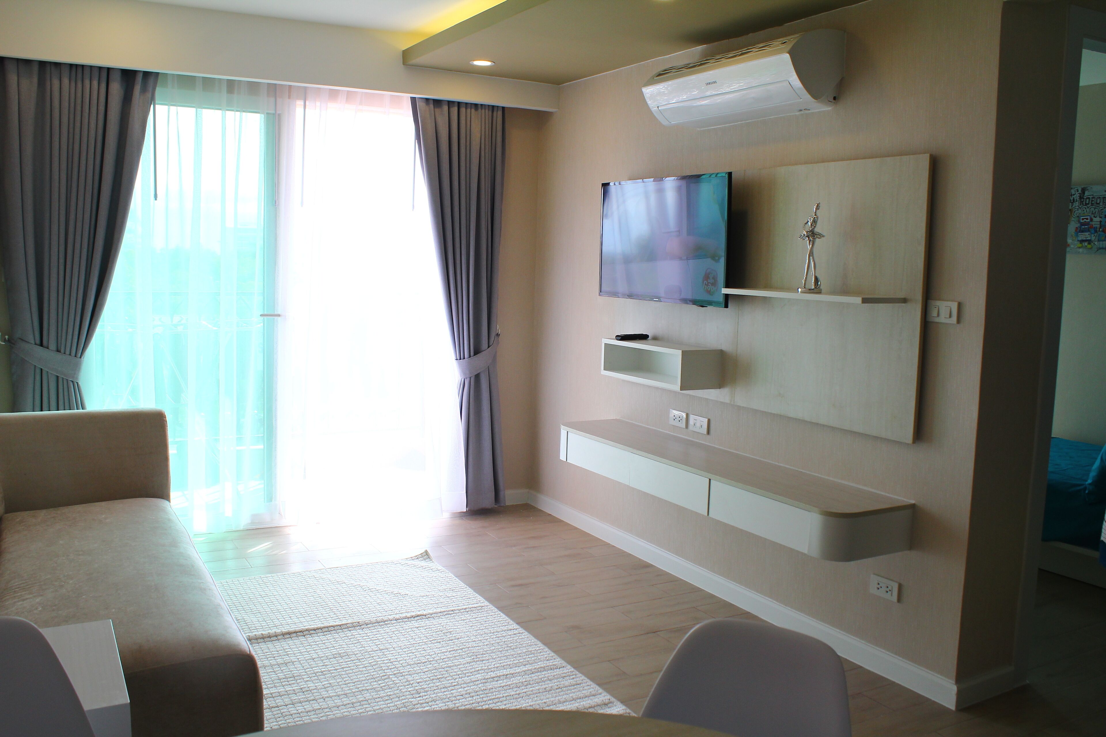 C501 533/94  - Two bedroom apartment