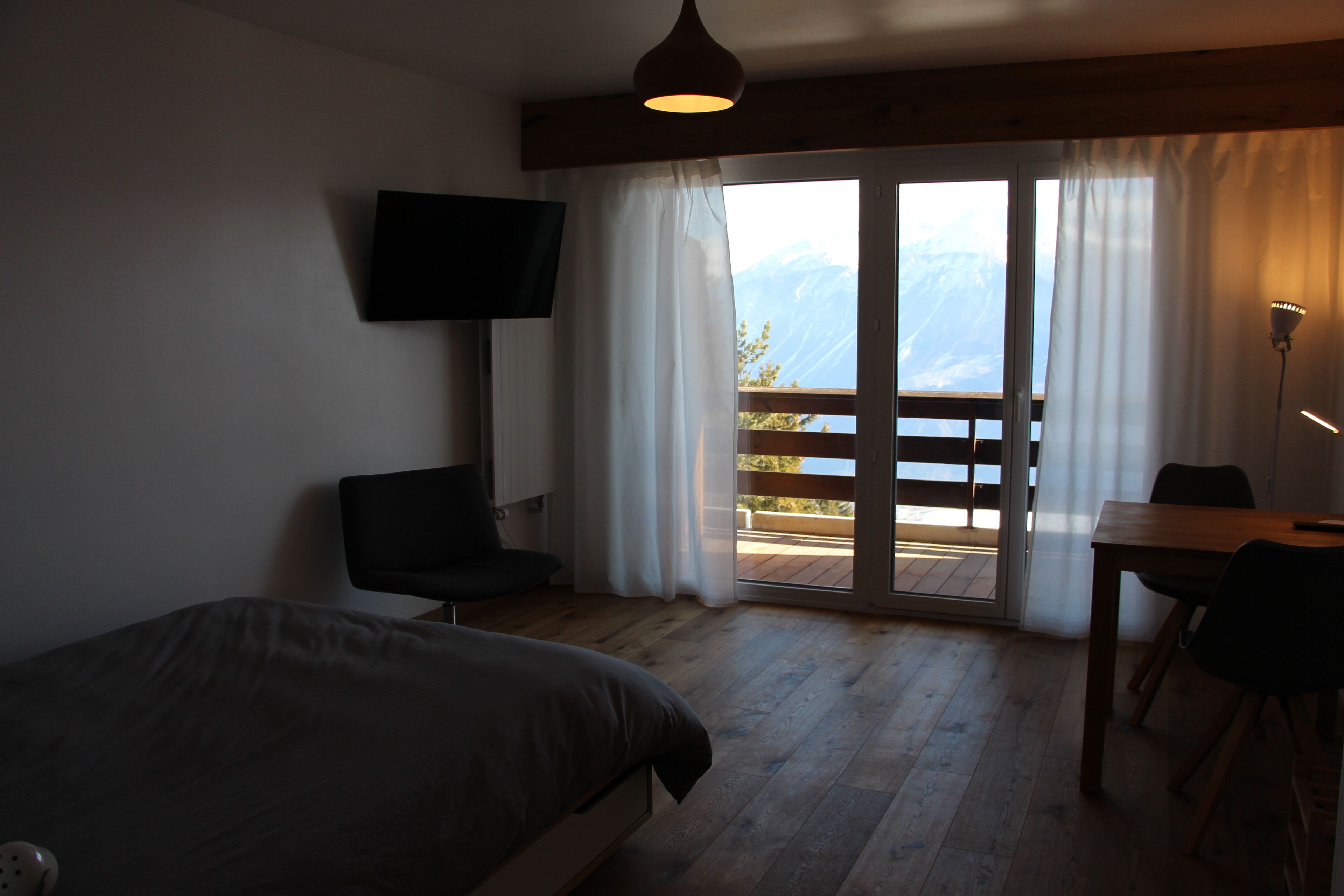 Alpine panorama studio