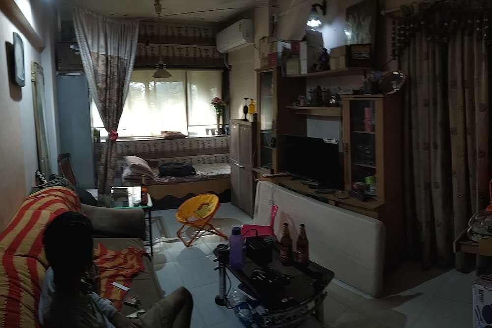 Air conditioned, fully furnished 1RK, ideal for 2-3 persons.