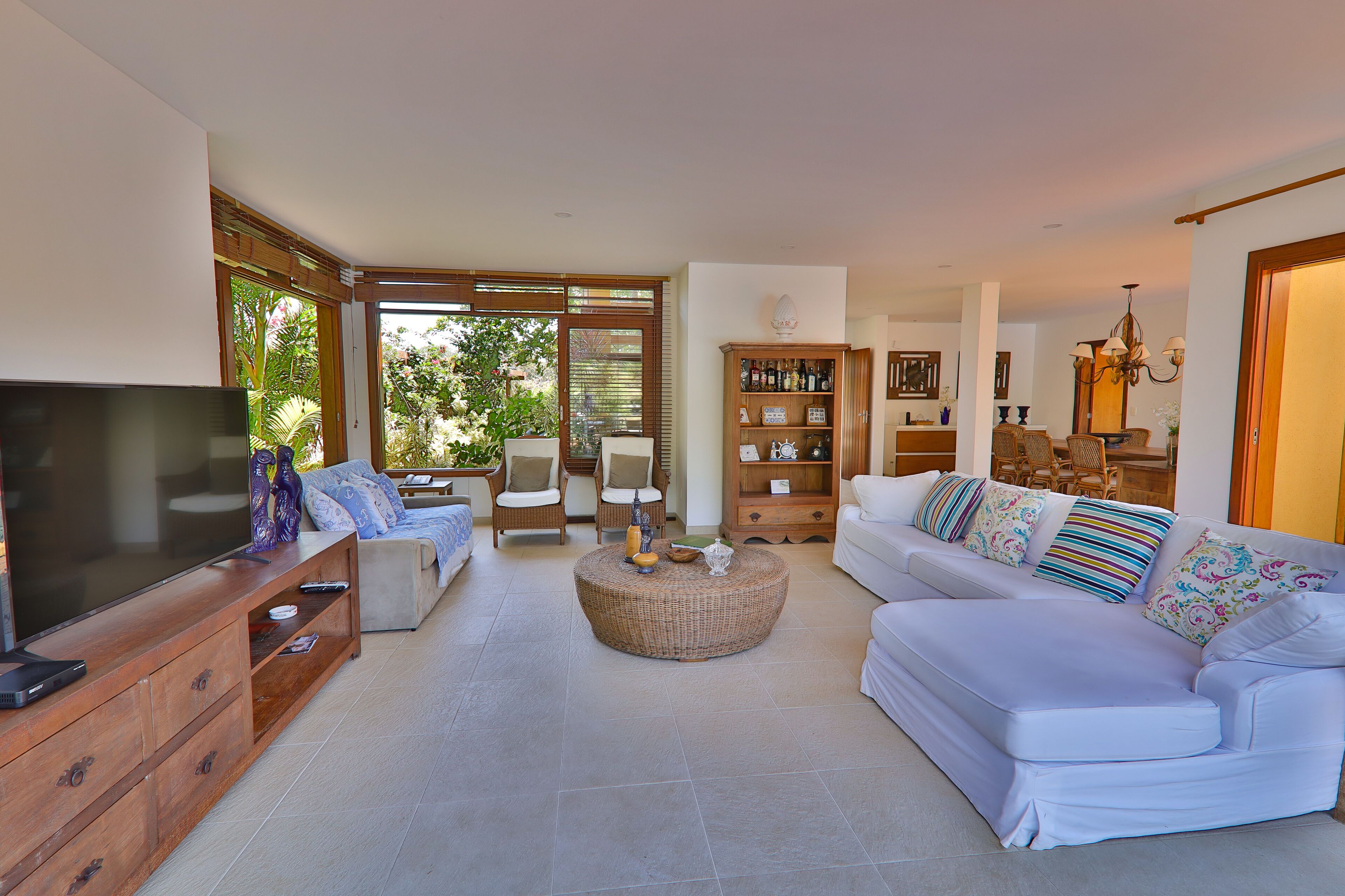 luxury house with pool, private beach, lots of nature and leisure