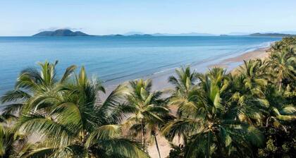 2/24 Donkin - Luxury - Absolute Beachfront