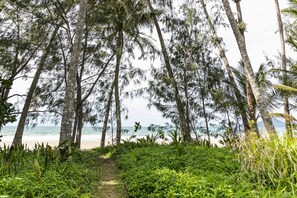Solstolar och strandhanddukar