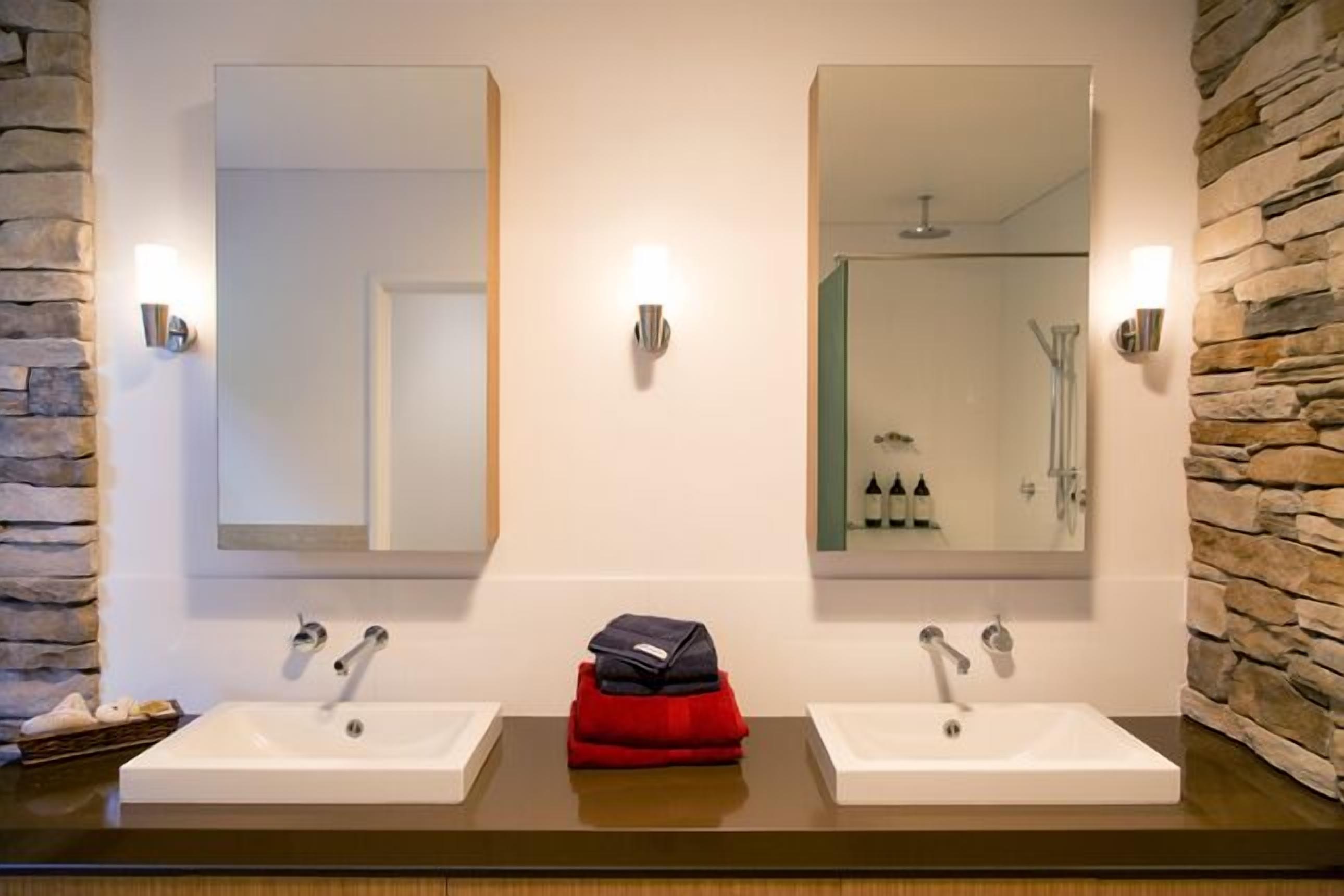 Luxe 2 Bedroom 2 Bath — image 8