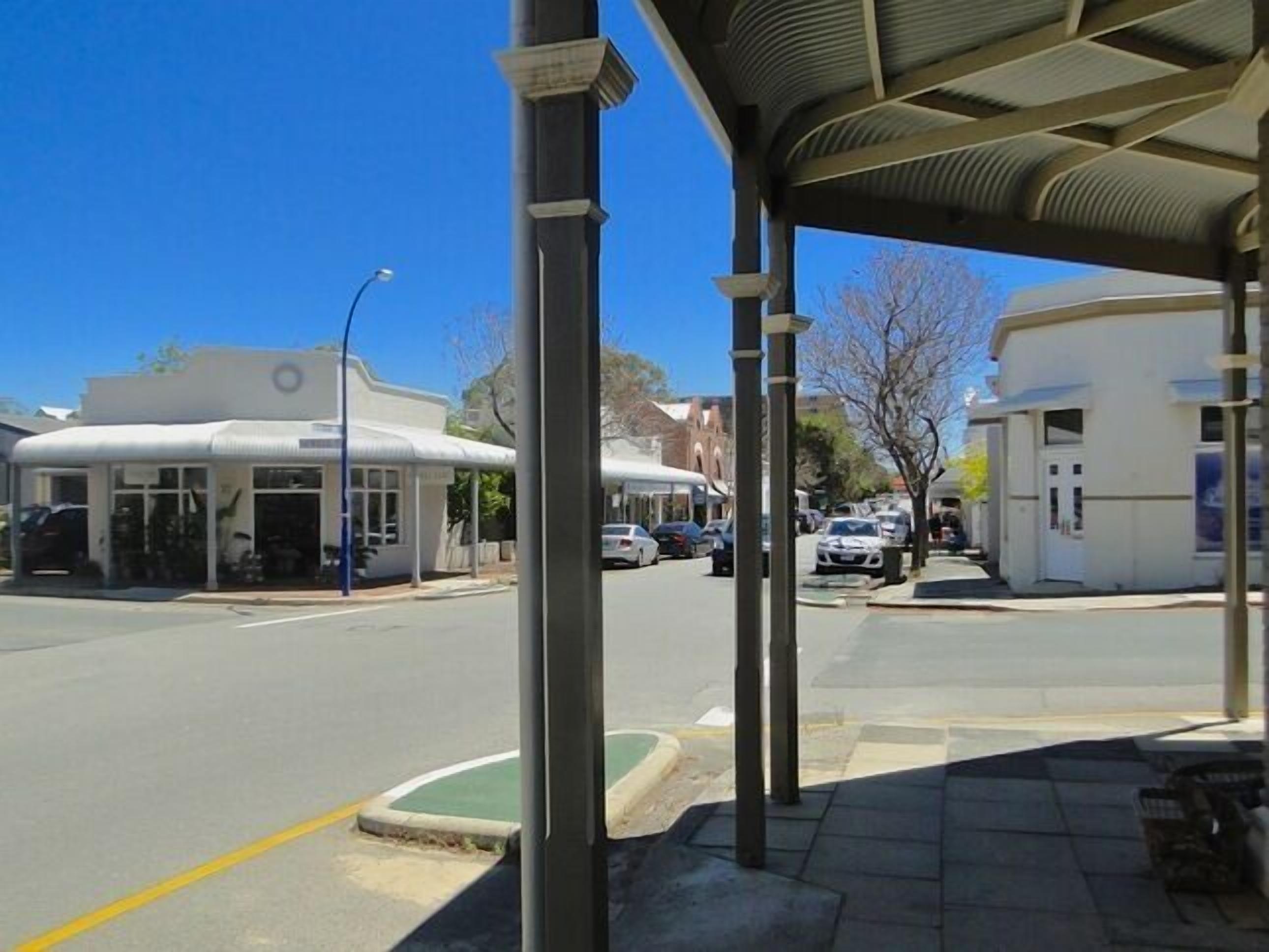 Luxe 2 Bedroom 2 Bath — image 20