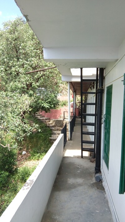 Best guest house with mountain view in shimla. 