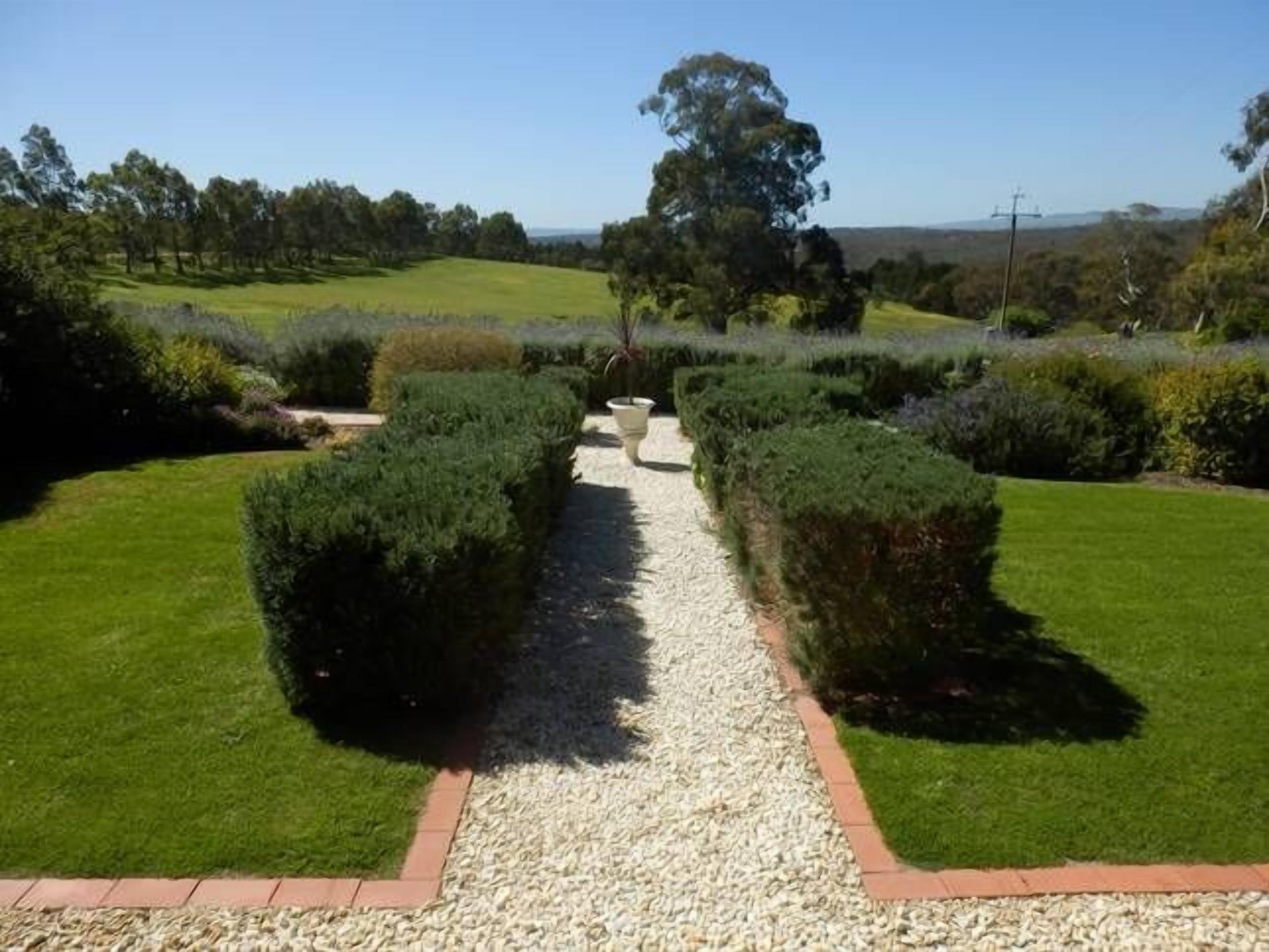Enerby Farm Cottage - located at Cockatoo Valley — image 9