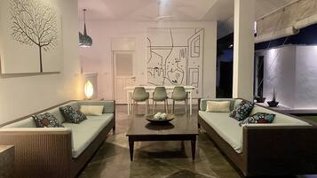 Smart-tv, dvd-afspiller, videobibliotek, stereoanlæg