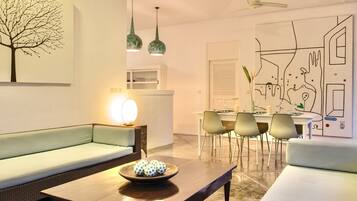 Smart-TV, DVD-Player, Videothek, Stereoanlage