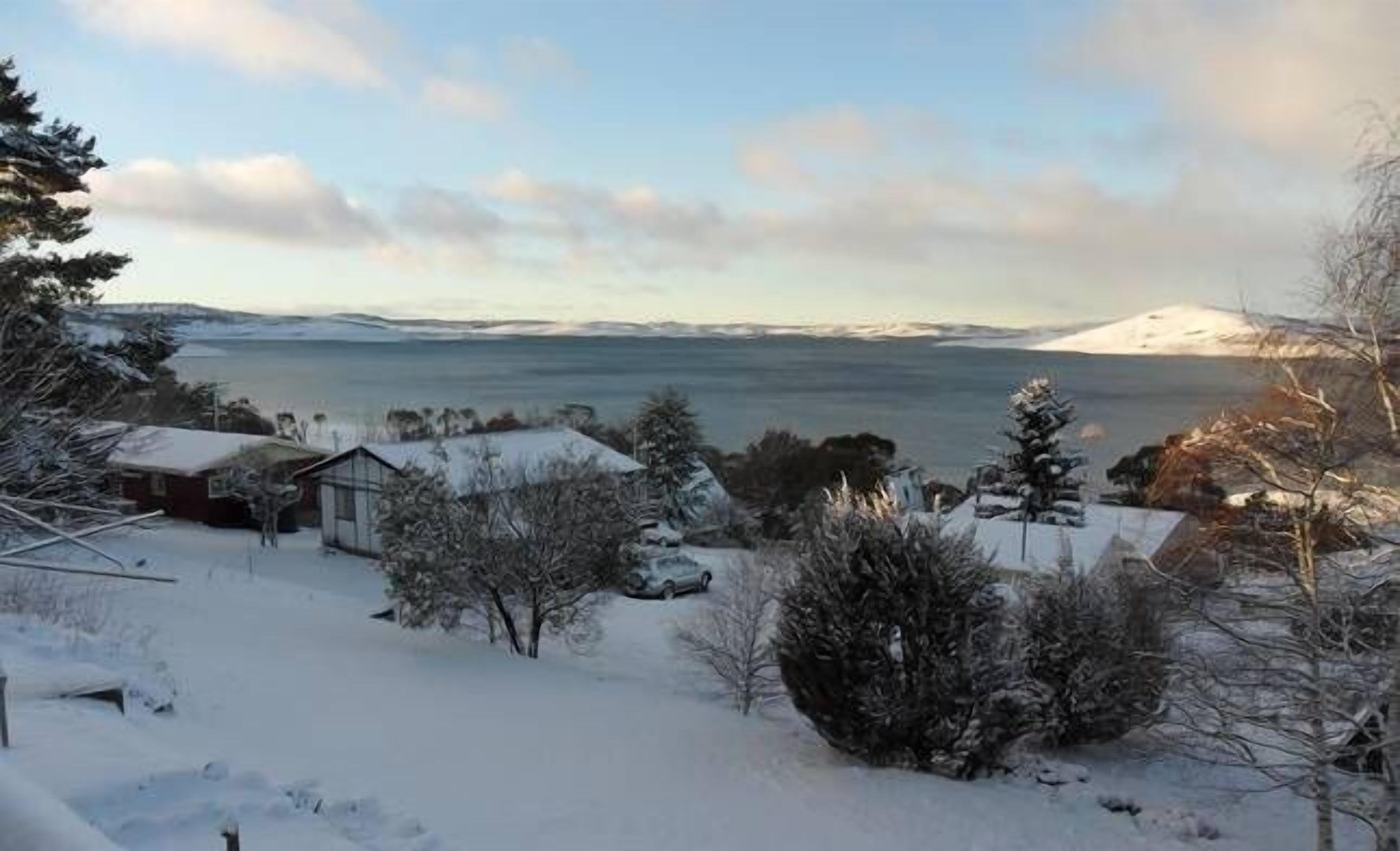 Pindari on Lake Eucumbene — image 2