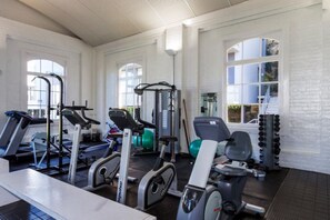 Fitness facility - Secret Garden Apartment w/ Heat Pump & Car Park (Auckland)