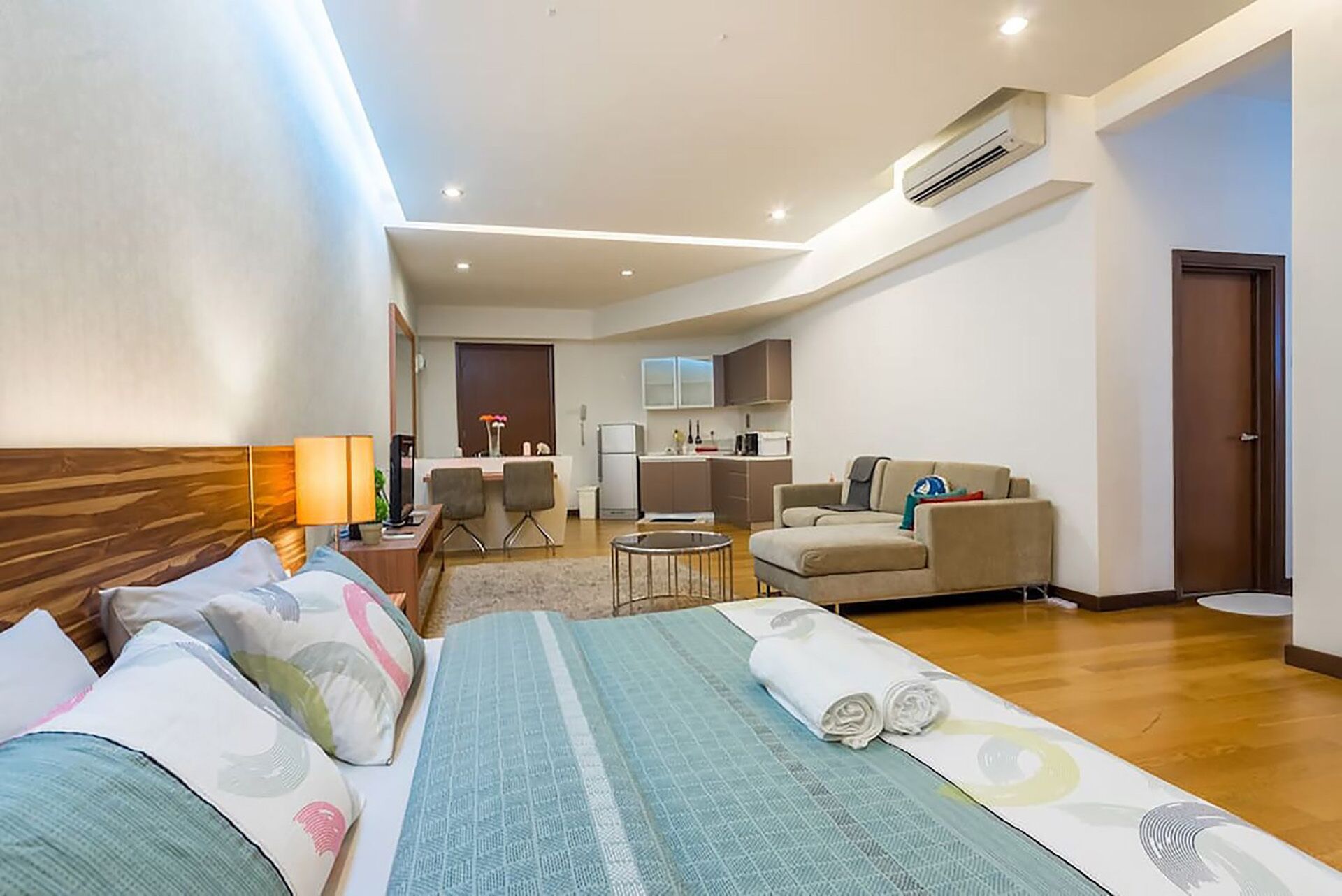 Iron/ironing board, free WiFi, bed sheets, wheelchair access