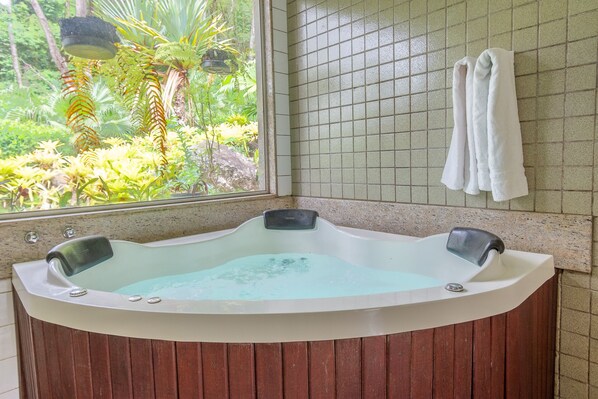 Tina de hidromasaje interior