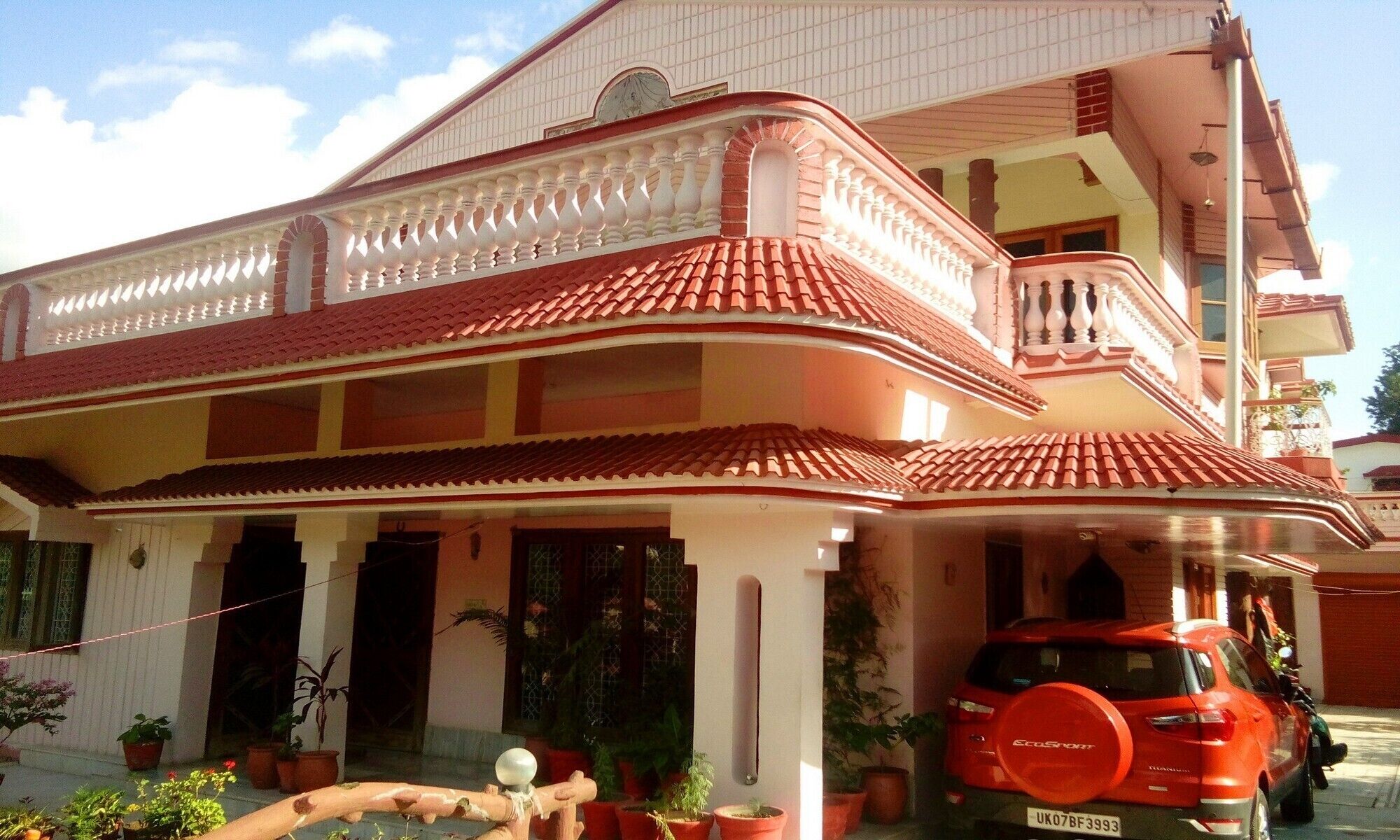 Room near Canal Road