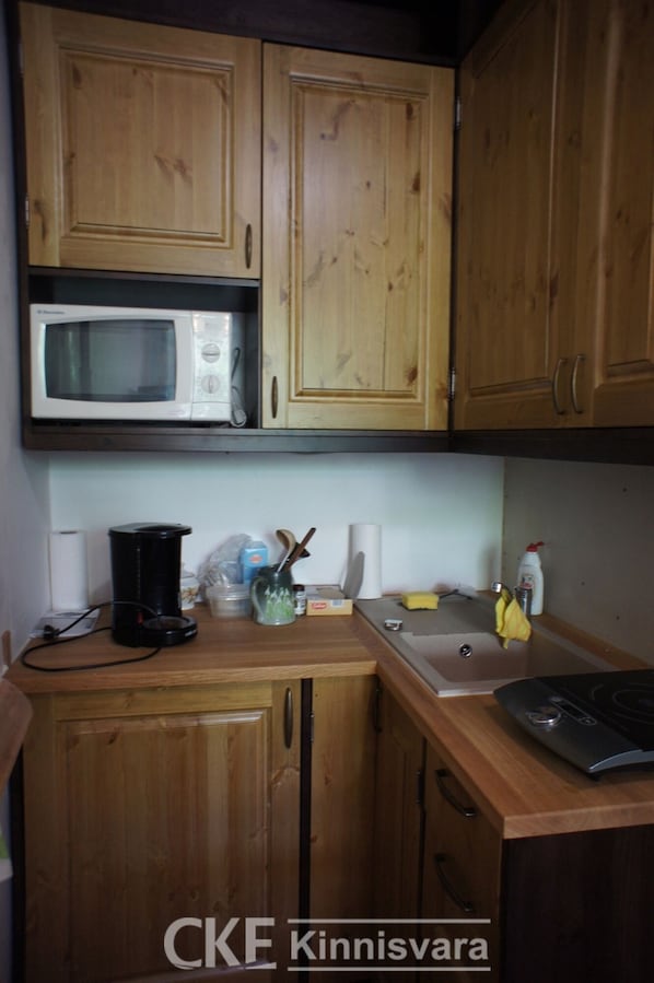 Microwave, coffee/tea maker