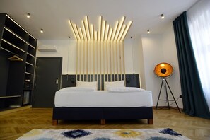 1 bedroom, in-room safe, WiFi, bed sheets