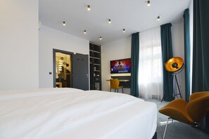 1 室のベッドルーム、セーフティボックス (室内)、WiFi、ベッドシーツ