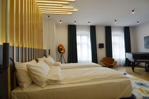 1 bedroom, in-room safe, WiFi, bed sheets