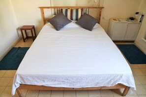 1 bedroom, iron/ironing board, Internet, bed sheets