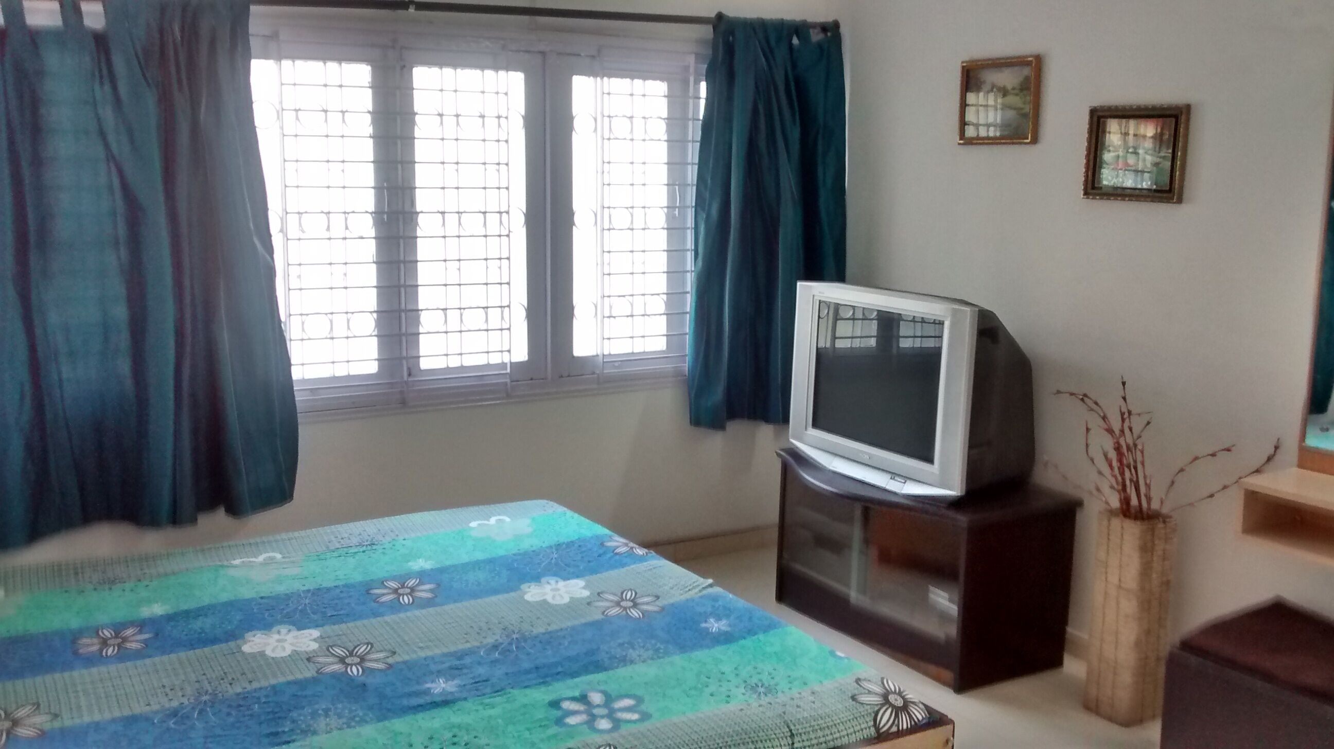 A Comfy Charming independent Air-Conditioned Bungalow