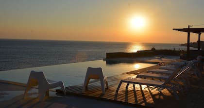 Villa front de mer 1 avec piscine à débordement