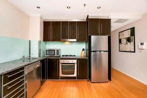 Microwave, stovetop, dishwasher - North Sydney- NS504 - Pacific Highway - Bright 1BR Apartment Steps from North Sydney Station Greenwood Plaza (North Sydney)
