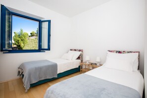 5 chambres, fer et planche à repasser, Wi-Fi gratuit, draps fournis