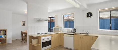 Fridge, stovetop, dishwasher, toaster