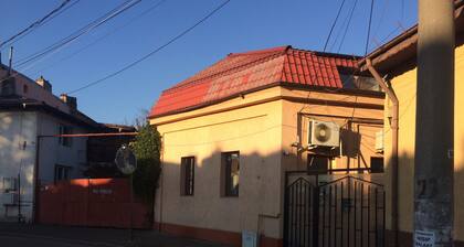 SUPERIOR DOPPELZIMMER MIT GEMEINSAMEM BAD - ZIMMER NR 2