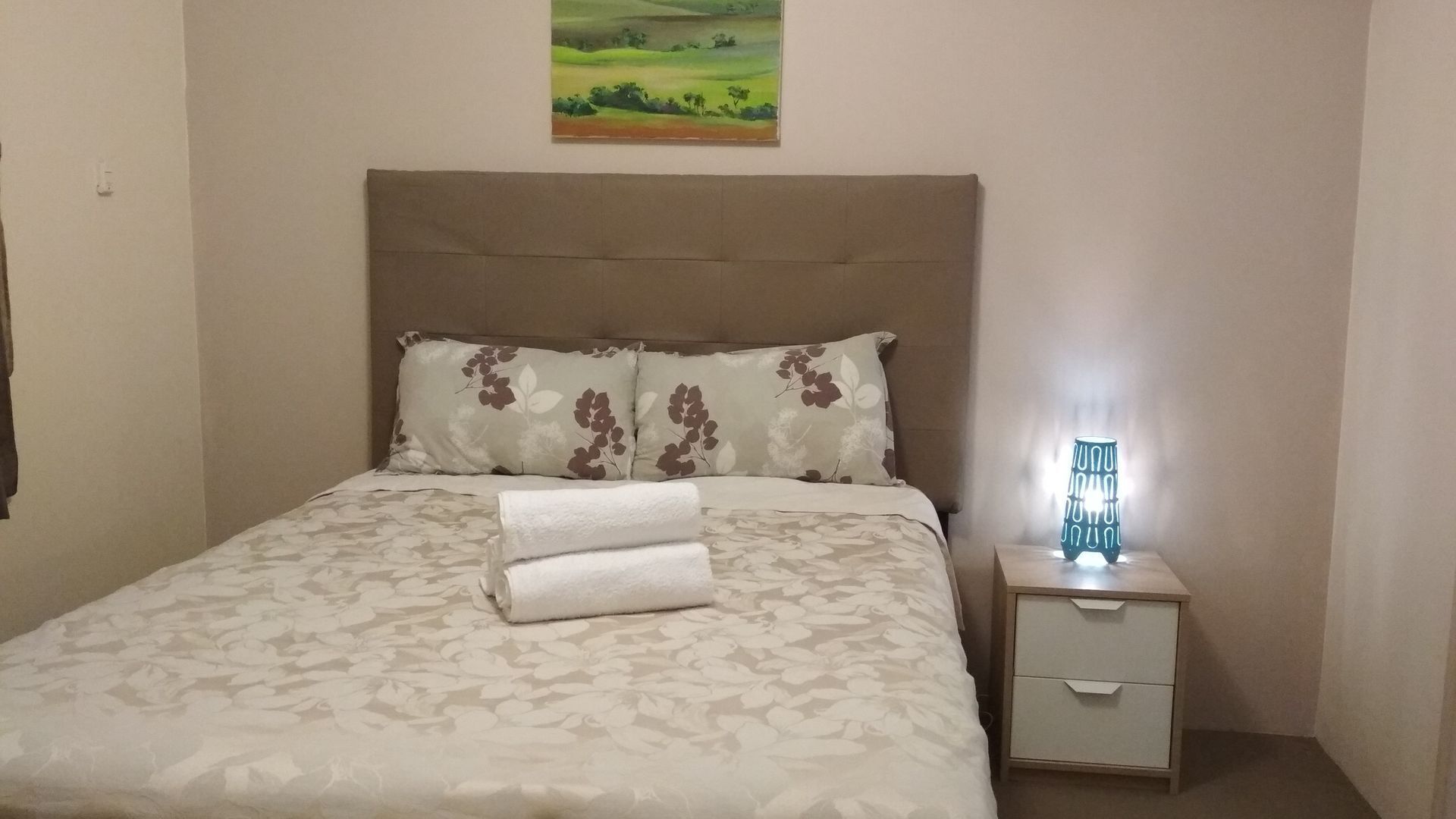 Comfy house near International Airport 8mins 6km and Perth City 18mins 14km