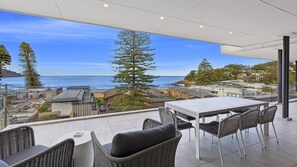Outdoor dining - Quarterdeck 5 - Luxury Stylish Apartment (Avoca Beach)