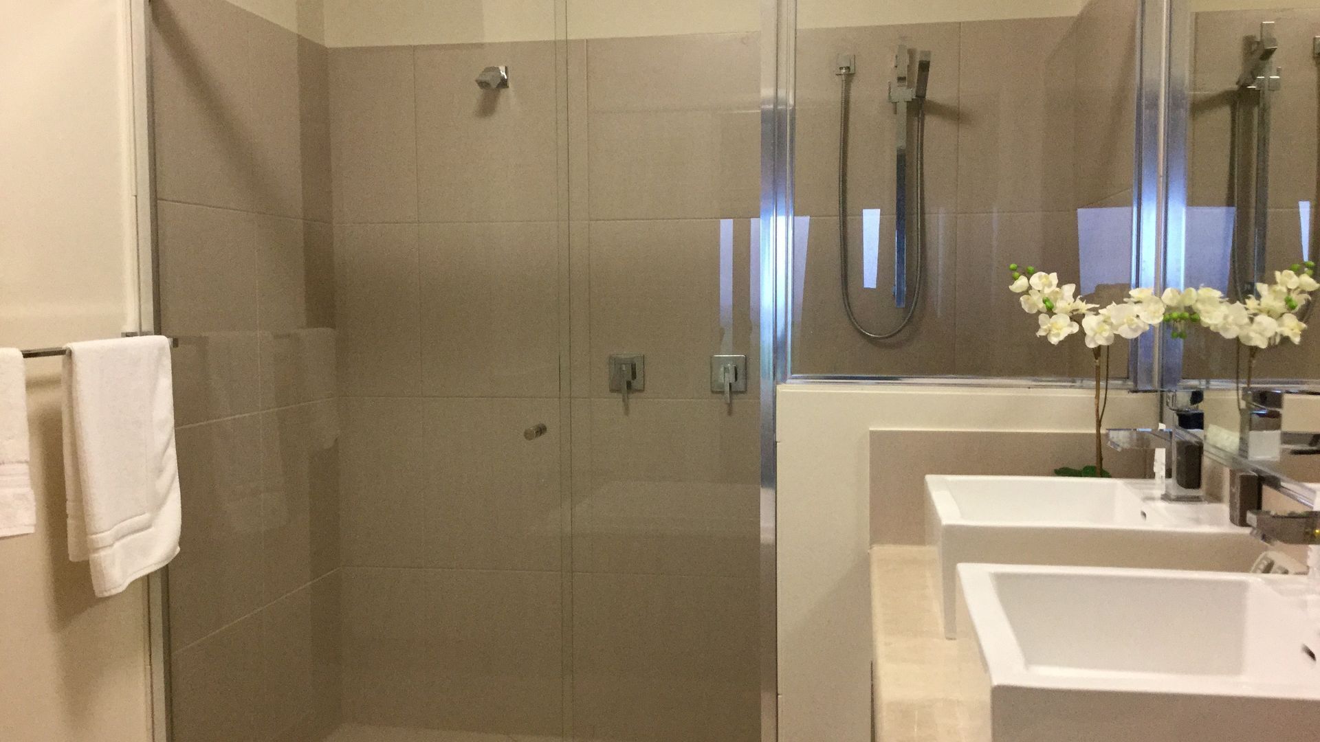 MilaViews - Escape to the country