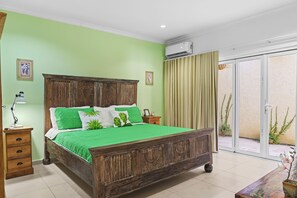 8 chambres, fer et planche à repasser, lit parapluie, Wi-Fi gratuit