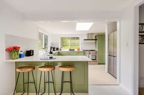 Fridge, microwave, oven, stovetop - Newly Renovated with aircon throughout! Family, Horse and Dog Friendly Getaway (Congewai)