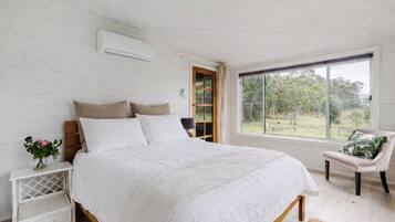 4 Schlafzimmer, Bügeleisen/Bügelbrett, Reisekinderbett, WLAN