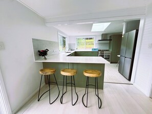 Fridge, microwave, oven, stovetop - Newly Renovated with aircon throughout! Family, Horse and Dog Friendly Getaway (Congewai)