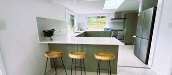 Newly Renovated with aircon throughout! Family, Horse and Dog Friendly Getaway